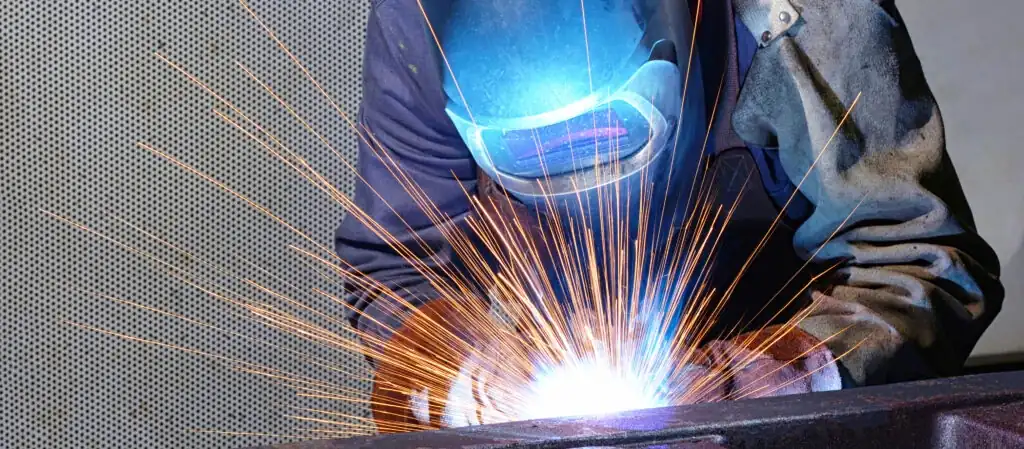 welding metal buildings 