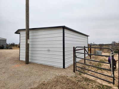 15x20x8 Loafing Shed - Image 3