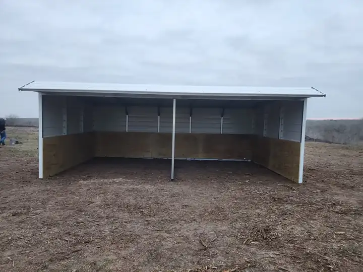 15x25x8 Loafing Shed - Image 4