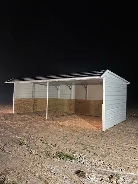 12x25x8 Loafing Shed - Image 3